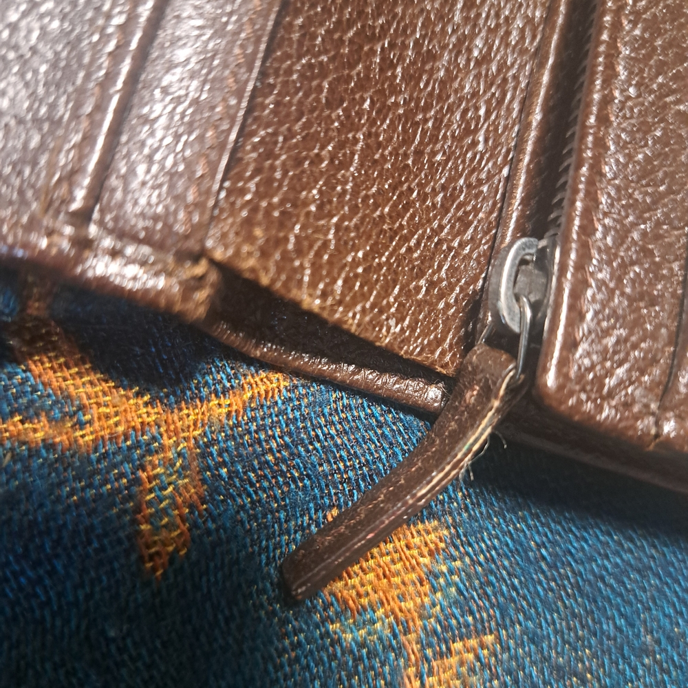 Gucci Brown Monogram Wallet - Picture 14 of 17